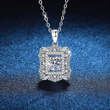 Sterling Silver Necklace High-grade Elegant Sugar Moissanite Pendant