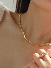 Elegant Gold-Tone Twisted Chain  Choker Necklace For Women