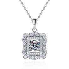 Sterling Silver Necklace High-grade Elegant Sugar Moissanite Pendant